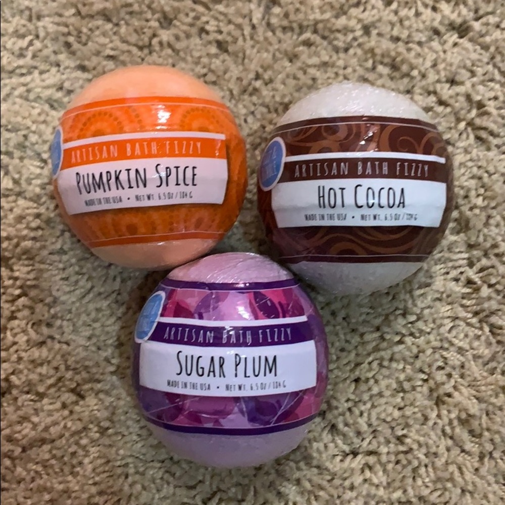 set of 3 bath bombs